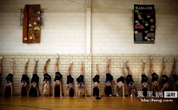 ���أ�����������Ů��ѡ�ι��̣���ͼ��