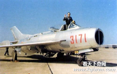 ��ž���ͽ��԰��ʹ���񵳷���Ա����̨�Լݼ�6(��ͼ)