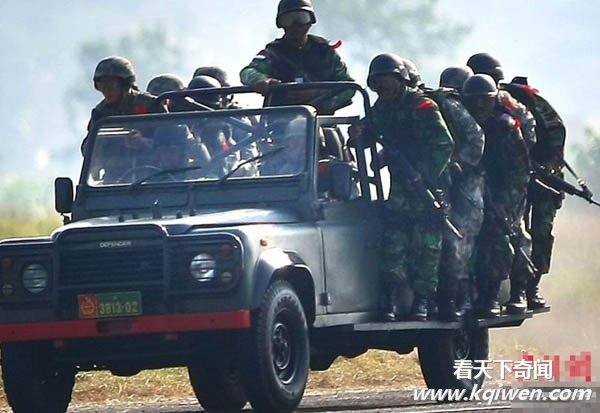 高清:中国印尼两国陆军特种兵联合训练